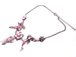 �X�����t�X�L�[�E���C���X�g�[���ƃr�[�Y�̃l�b�N���X