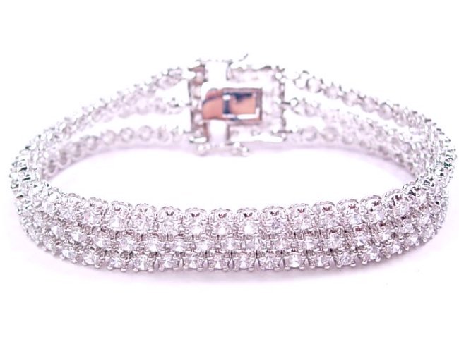 3�A�@�e�j�X�u���X���b�g�@CZ�A�N�Z�T���[