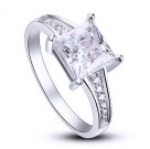 キュービックジルコニア　リング　婚約指輪　エンゲージリング（J20125)