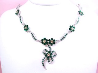 ���{�����`�[�t�@�X�����t�X�L�[�E���C���X�g�[���@�l�b�N���X