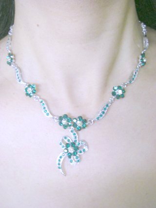 ���{�����`�[�t�@�X�����t�X�L�[�E���C���X�g�[���@�l�b�N���X