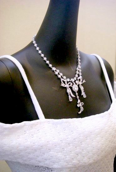 �L���[�r�b�N�̃l�b�N���X