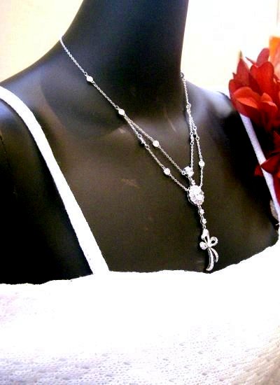 �L���[�r�b�N�̃l�b�N���X