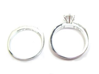 �L���[�r�b�N�W���R�j�A�̃����O